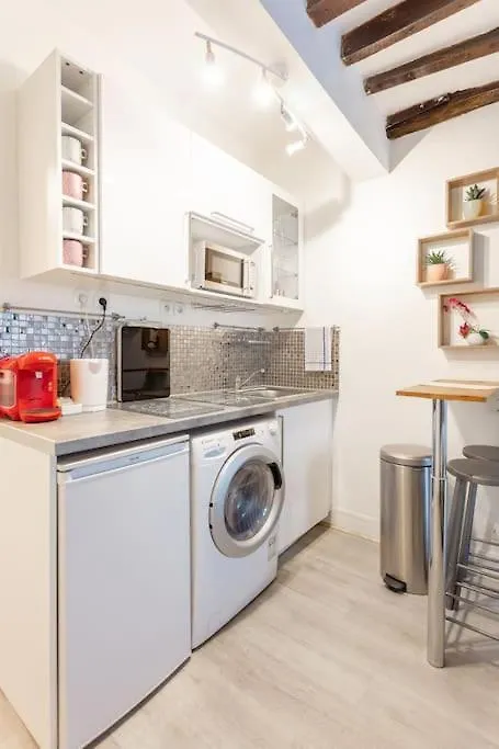 Super Flat Arc Of Triumph Apartment *